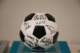 洛杉矶道奇宣布将在 2024 年季中退役功勋经理托米·拉索达的纪念牌匾